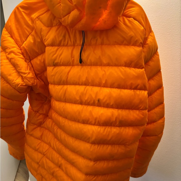 Arc'teryx Vibrant Orange Cerium LT Hoody - Picture 2 of 3